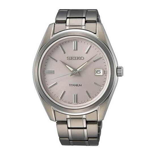 Seiko Titanio Gris de Cuarzo y Zafiro con Lumibrite SUR369P1